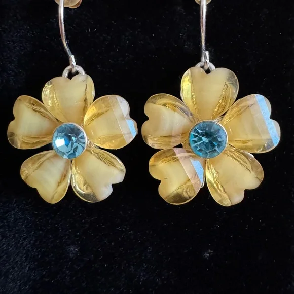 Elegant Yellow and Blue Flower Earrings - Picture 2 of 3